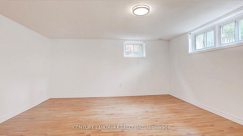 Toronto House for rent - 5 Bedrooms — photo 13