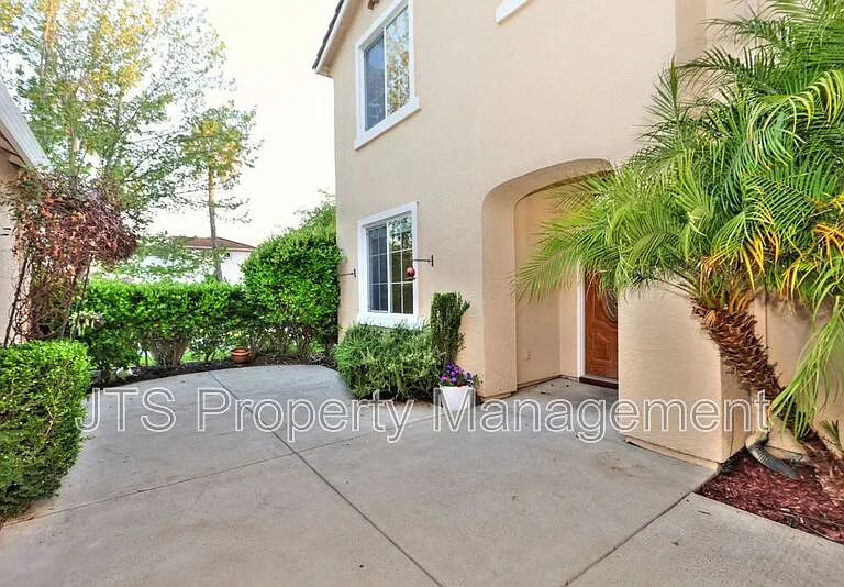 2040 San Esteban Cir — Photo 89