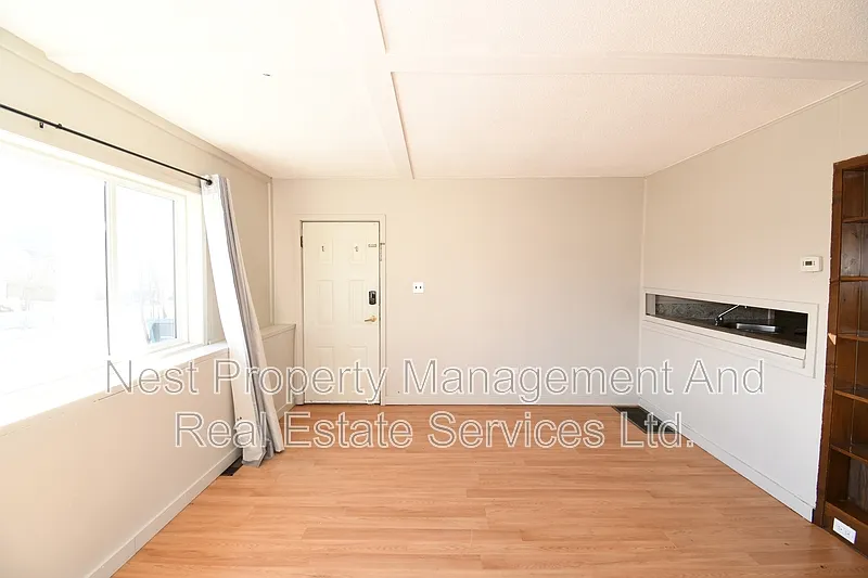 2 bed, 1.0 bath, $1,395 — Photo 2