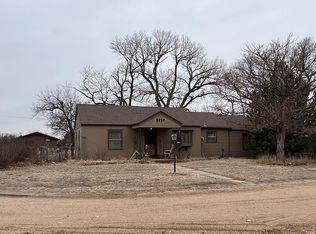 1315 Susank Rd, Hoisington, KS 67544