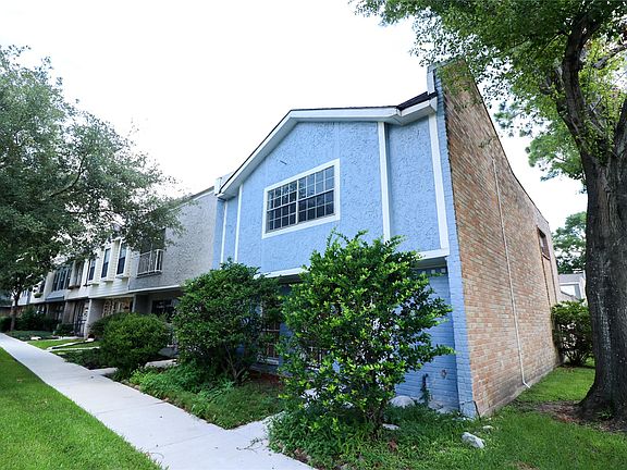 2nd image of 10800 Briar Forest Dr #8