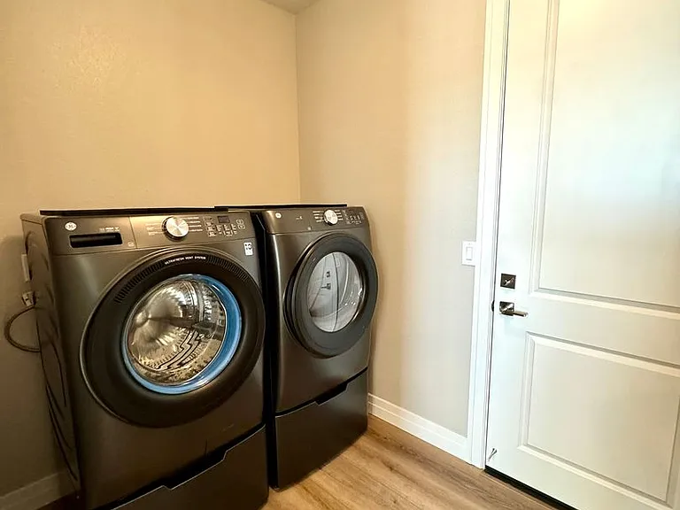 406 Heirloom St — Photo 16