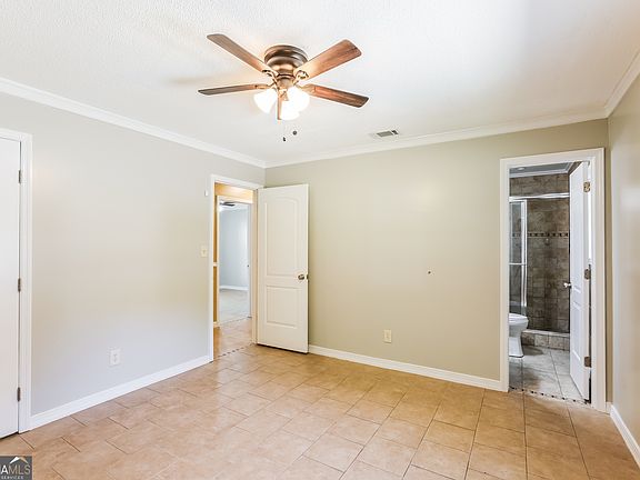 4th image of 805 Ketch Ct Unit A