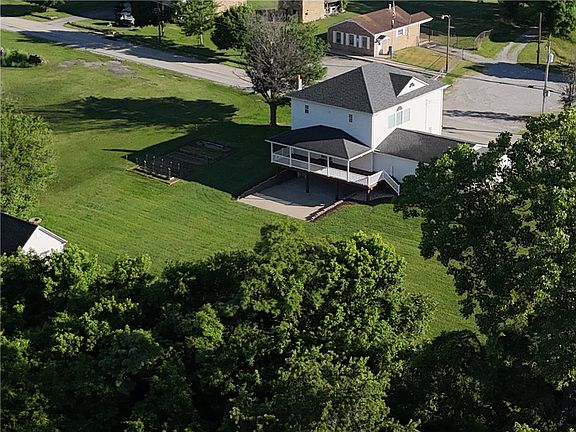 2nd image of 1142 Labelle Rd