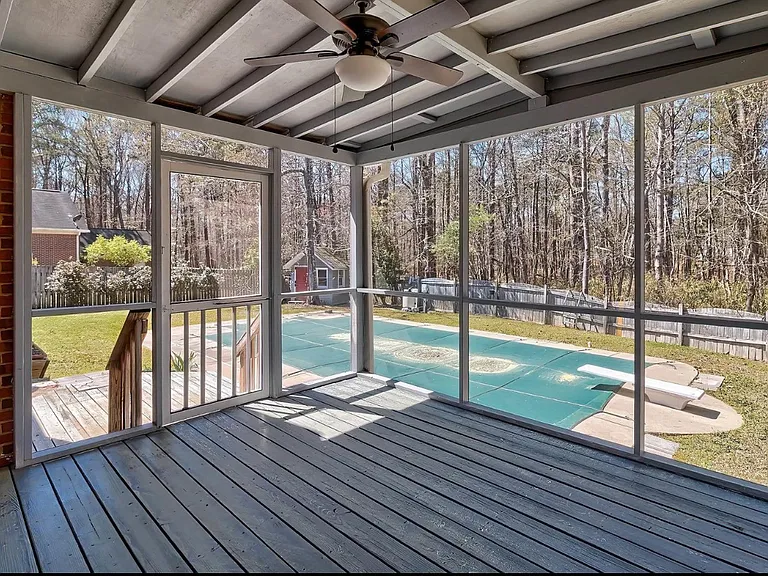 304 Chancery Ln — Photo 7