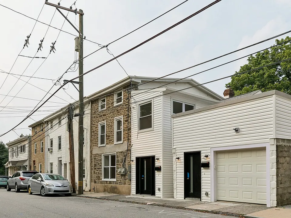 17 Jefferson St #B