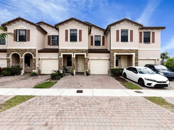 15070 SW 119th Ln, Miami, FL 33196