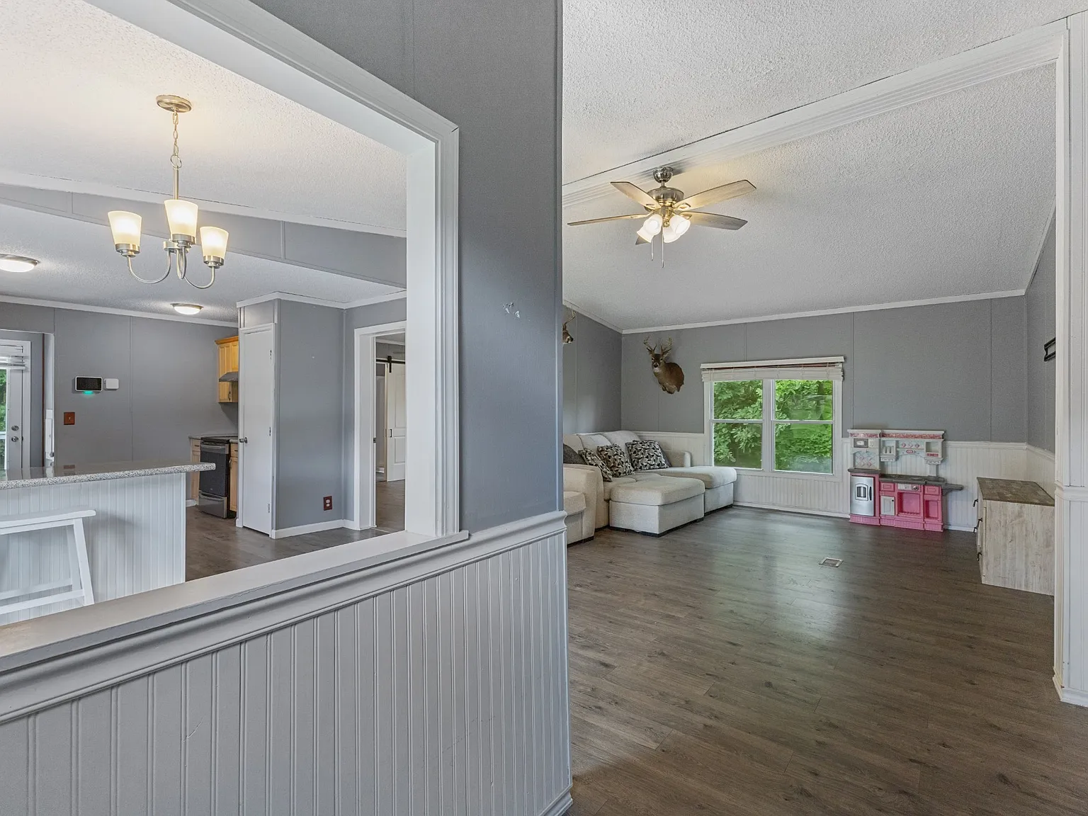 3 bed, 2.0 bath, 1248 sqft, $1,750 — Photo 4