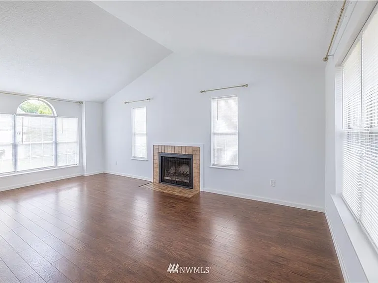 5317 S 300th Pl — Photo 11