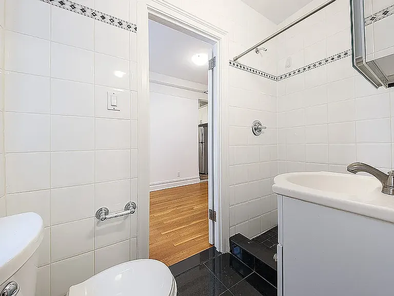 27 W 96th St #5F — Photo 8