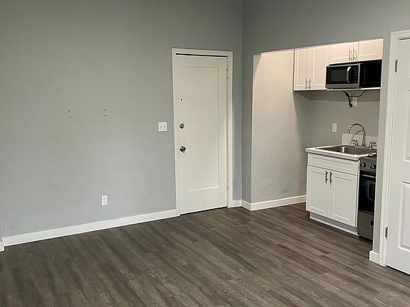 4th image of 1140 E Elk Ave #5A