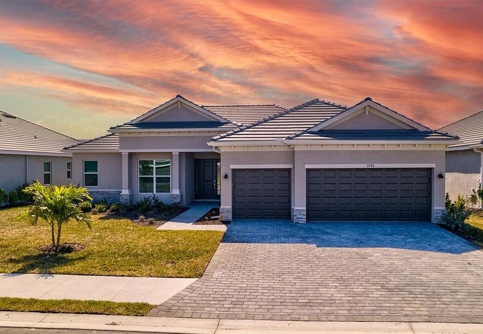 1st image of 7796 Lakes Edge Ln