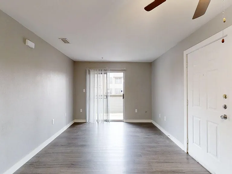 Hill Country Apartments — Photo 47
