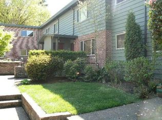 908 SW Gaines St APT 12, Portland, OR 97239