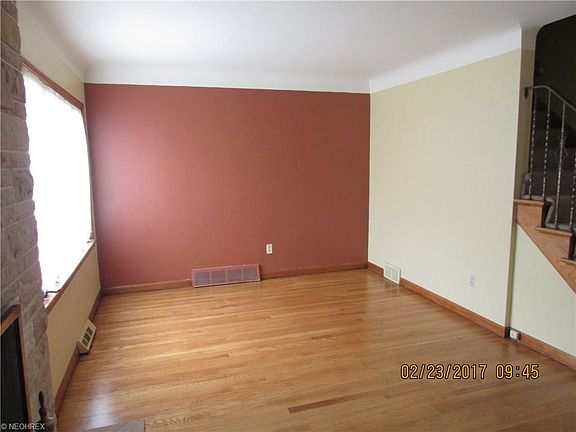 3rd image of 790 High St