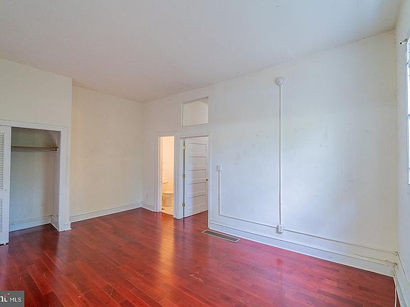 5th image of 3511 Baring St Unit 1C