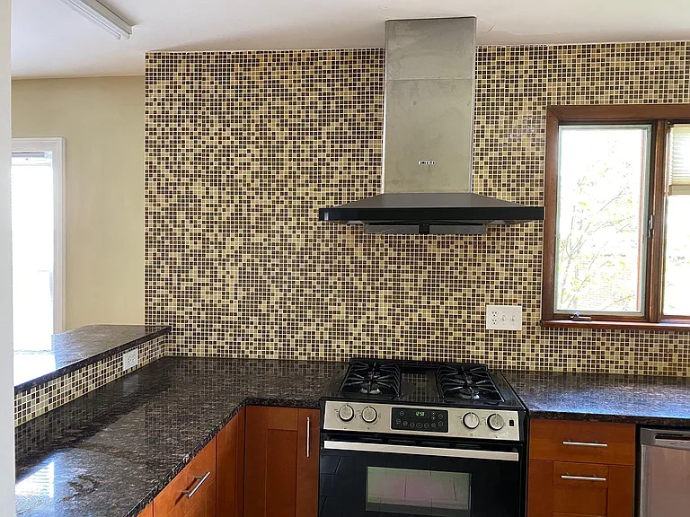 522 Riverside Ave — Photo 7