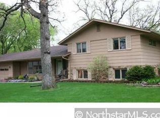 13000 Hideaway Trl, Minnetonka, MN 55305