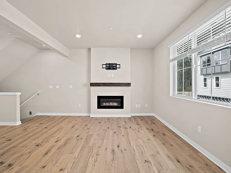 13730 Manor Way #E5 — Photo 14