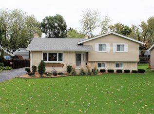 33121 N Battershall Rd, Grayslake, IL 60030