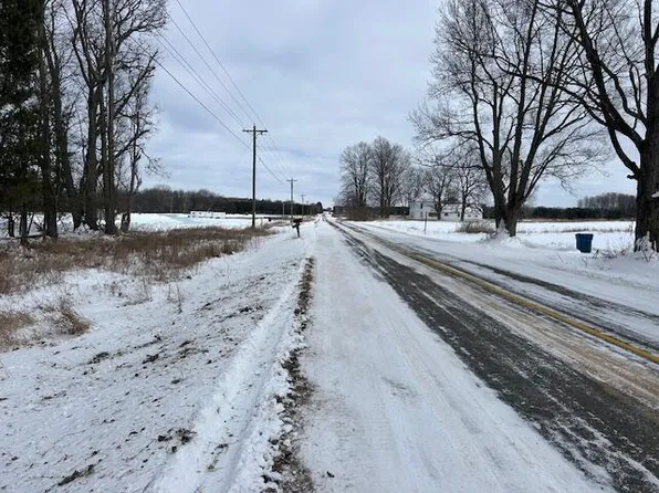 1 Mile Rd, Lakeview, MI 48850