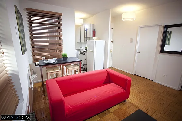 Rented by Robyn Lee, LREB | media 1