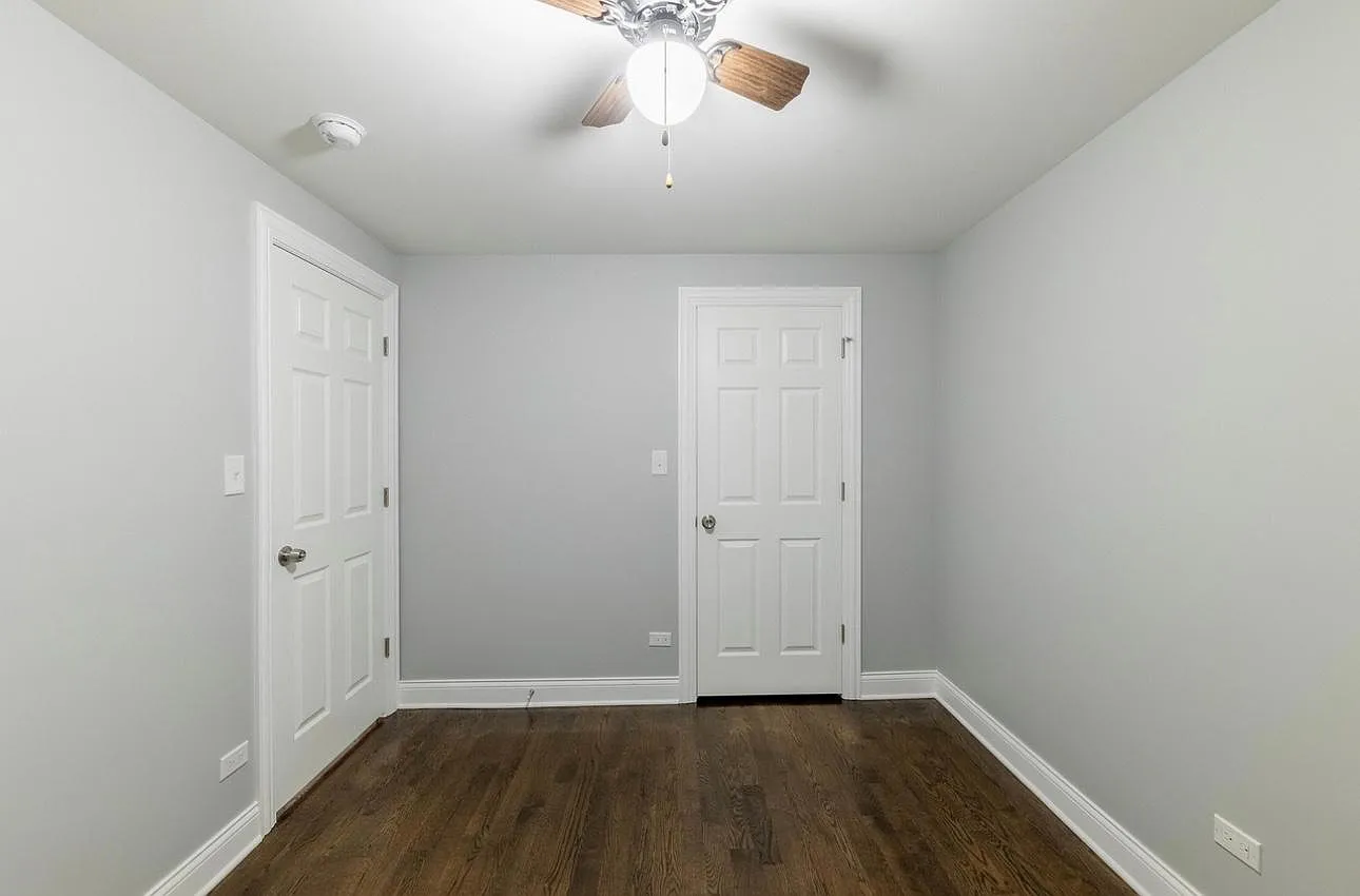 6914 S Marshfield Ave — Photo 4