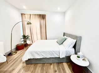 14954 Sherman Way #202, Van Nuys, CA 91405