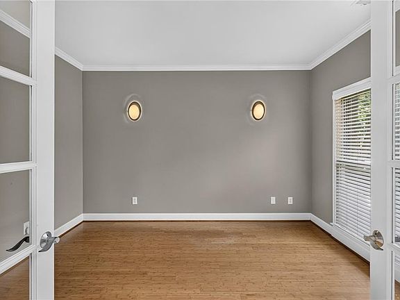 5th image of 6010 Georgetown Park Dr