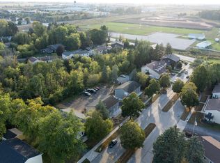 2517 Camelot Blvd #B, Sheboygan, WI 53081