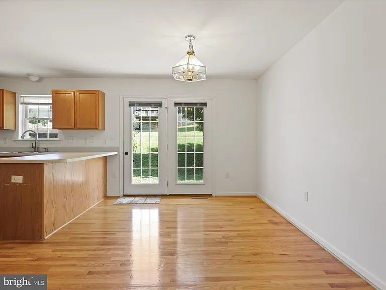 1114 Ashby St — Photo 6