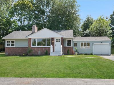 81 Redwood Dr, Cranston, RI, 02920