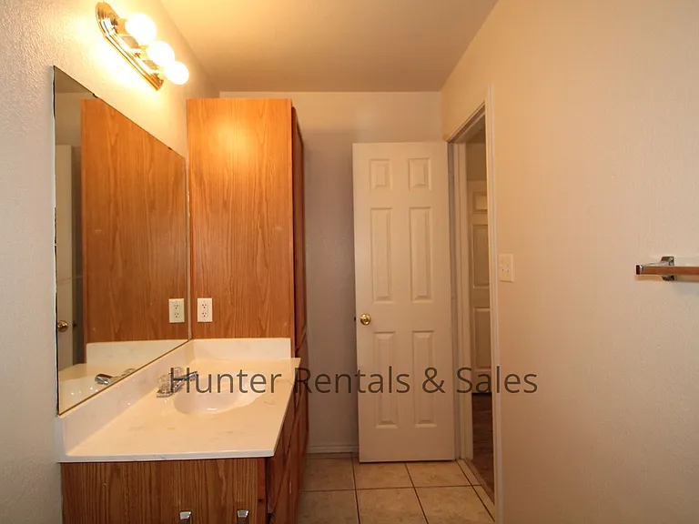 5006A John David Dr — Photo 15
