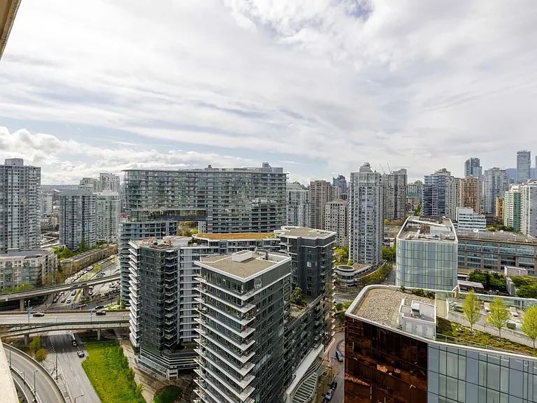 33 Smithe St #3207 — Photo 11