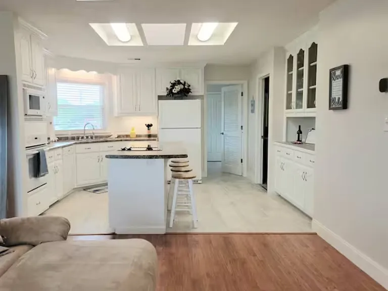 1349 Harvard Dr #A — Photo 11