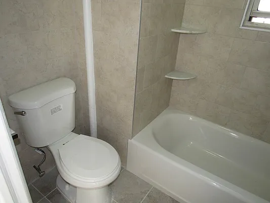 Rented by Zikos Realty Services | media 18