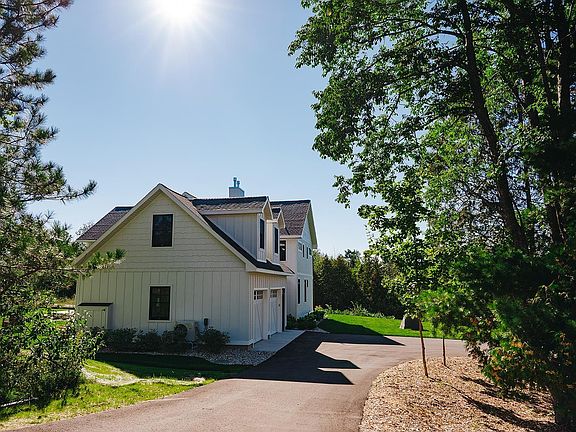 3rd image of 6551 Huntsman Dr