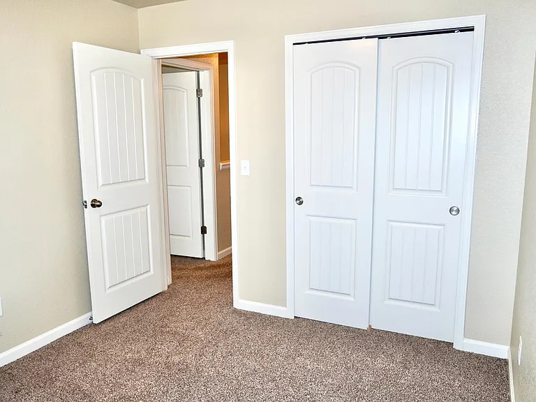 5609 Shamrock Hts — Photo 8