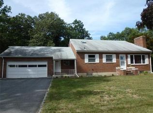 4 Elm Rd, Westford, MA 01886