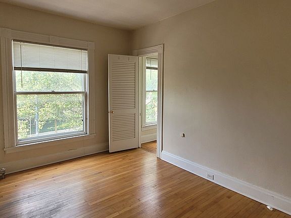 3rd image of 401 S Division St #D