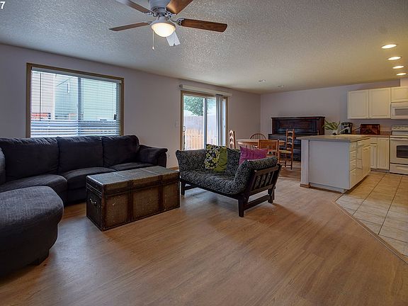 4th image of 1606 NE 154th St