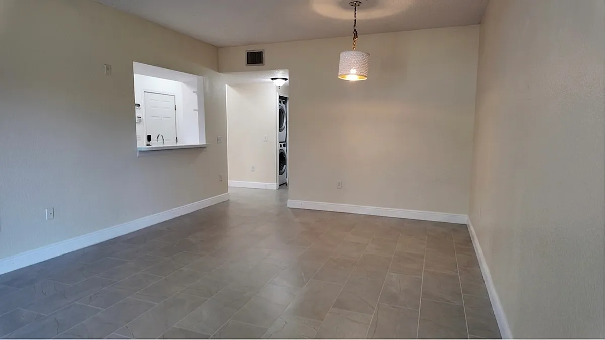 Building Photo - 9604 Seadale Ct #101