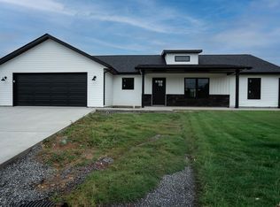 662 Copper Creek Ln, Herrin, IL 62948