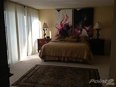 5th image of 1000 Island Blvd #703