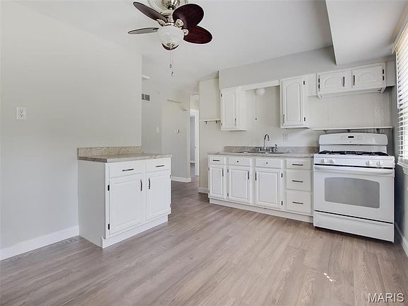 4th image of 5237 Heege Rd