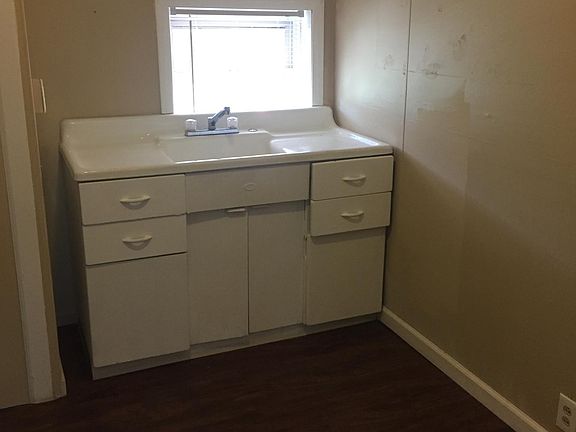 3rd image of 212 Brandywine Ave