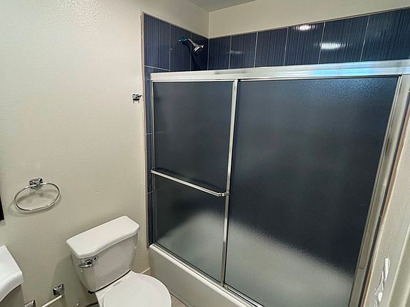2nd image of 313 1/2 E 59th St