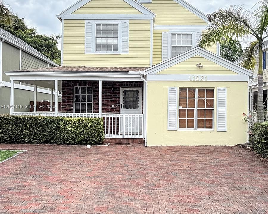 1st image of 11921 SW 117th Ct