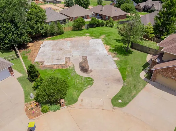 1011 S Pecan Lake Ct, Stillwater, OK 74074