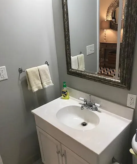 801 S Main St #4 — Photo 5
